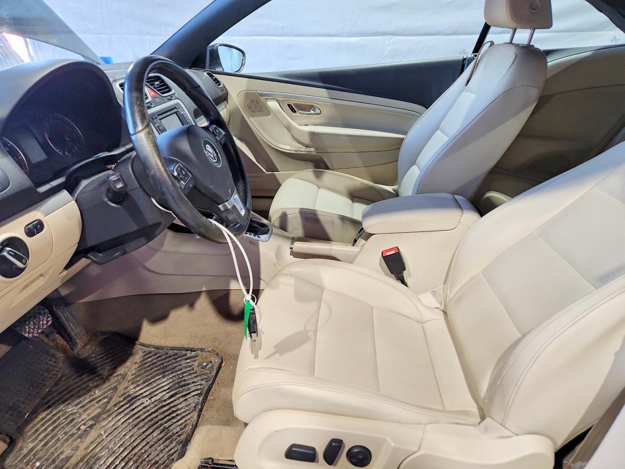 2015 VOLKSWAGEN EOS
