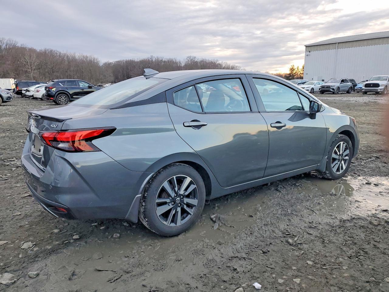 2022 NISSAN VERSA