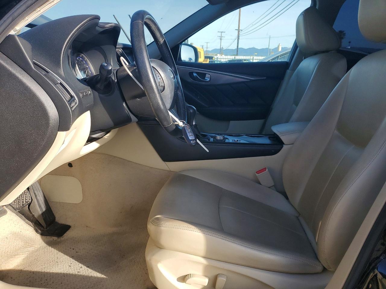 2015 INFINITI Q50