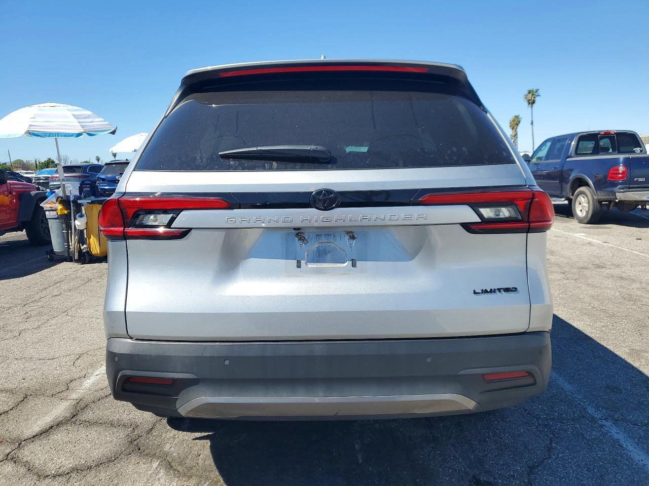 2024 TOYOTA HIGHLANDER