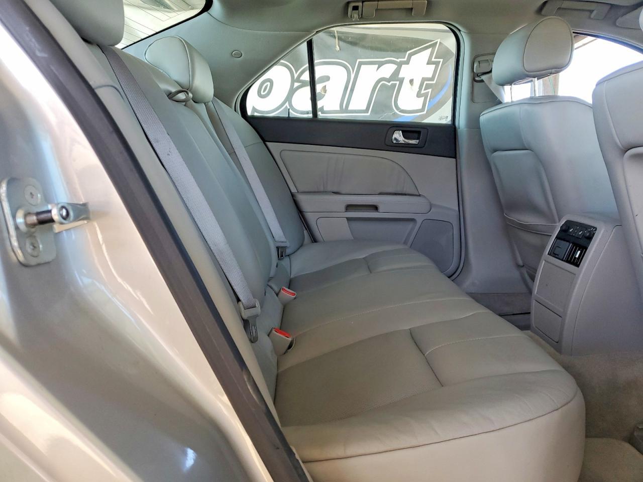 2005 CADILLAC STS