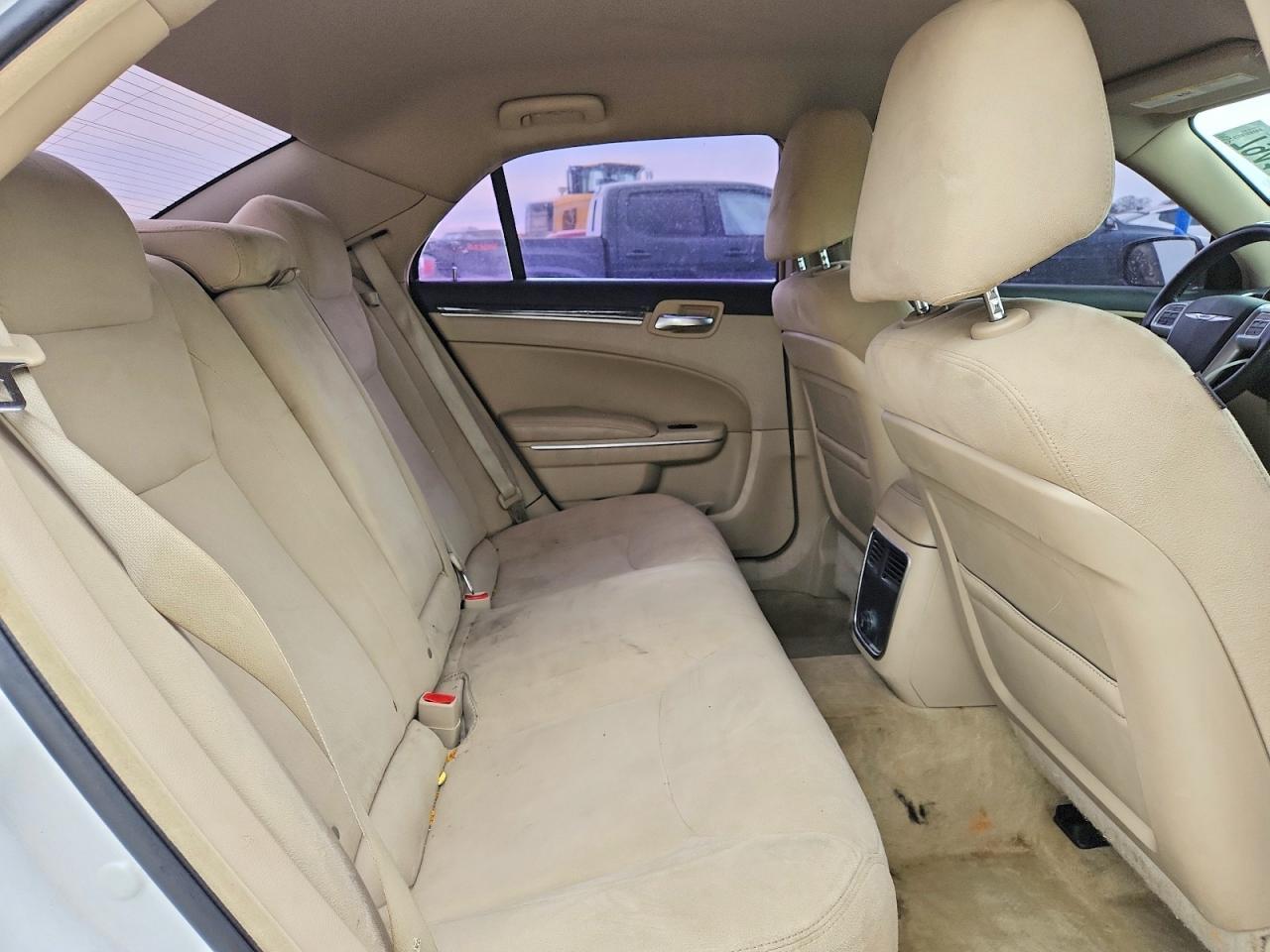 2011 CHRYSLER 300