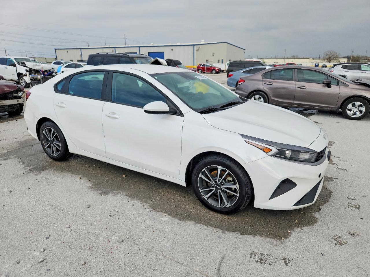 2023 KIA FORTE