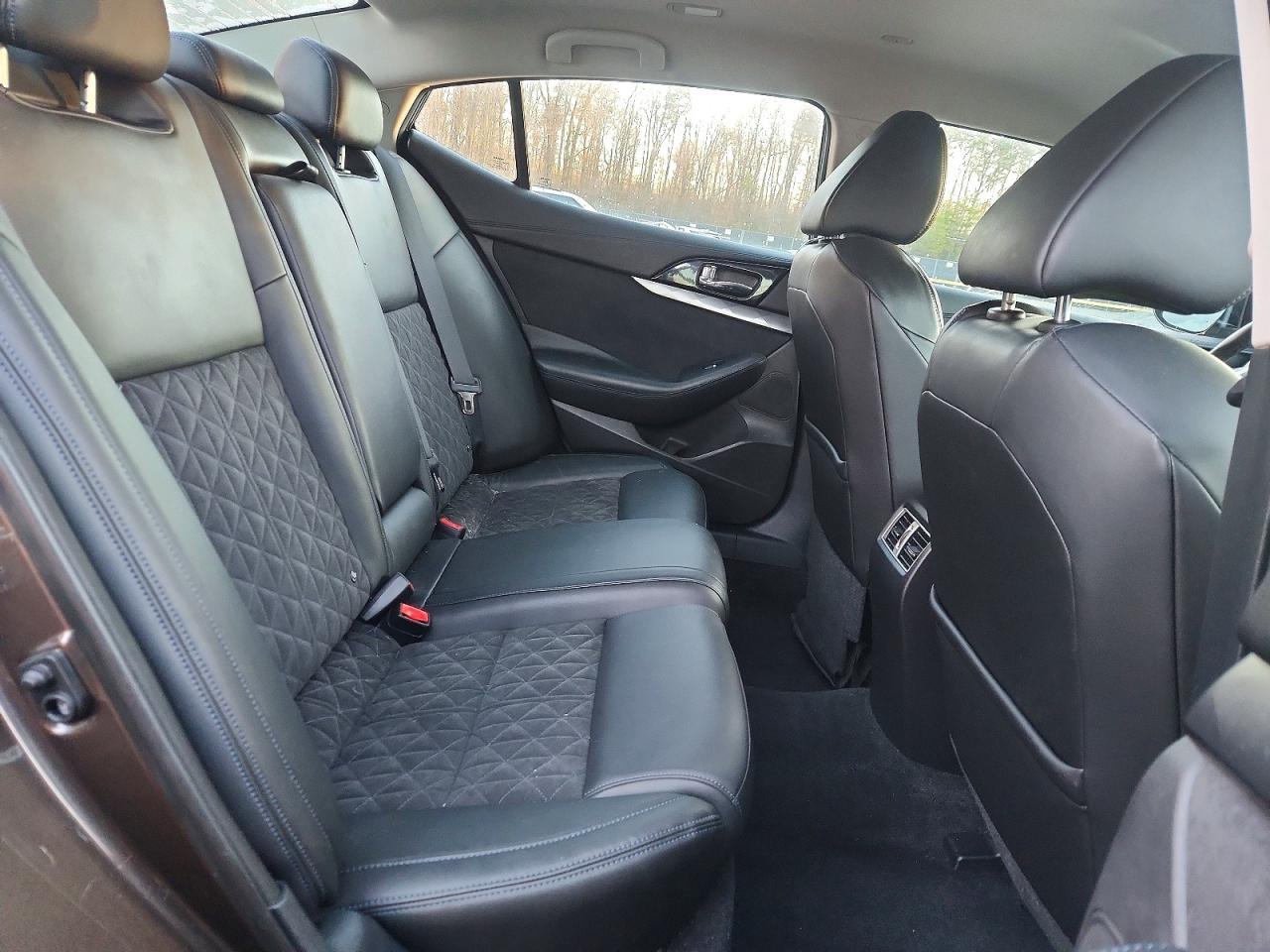 2016 NISSAN Maxima