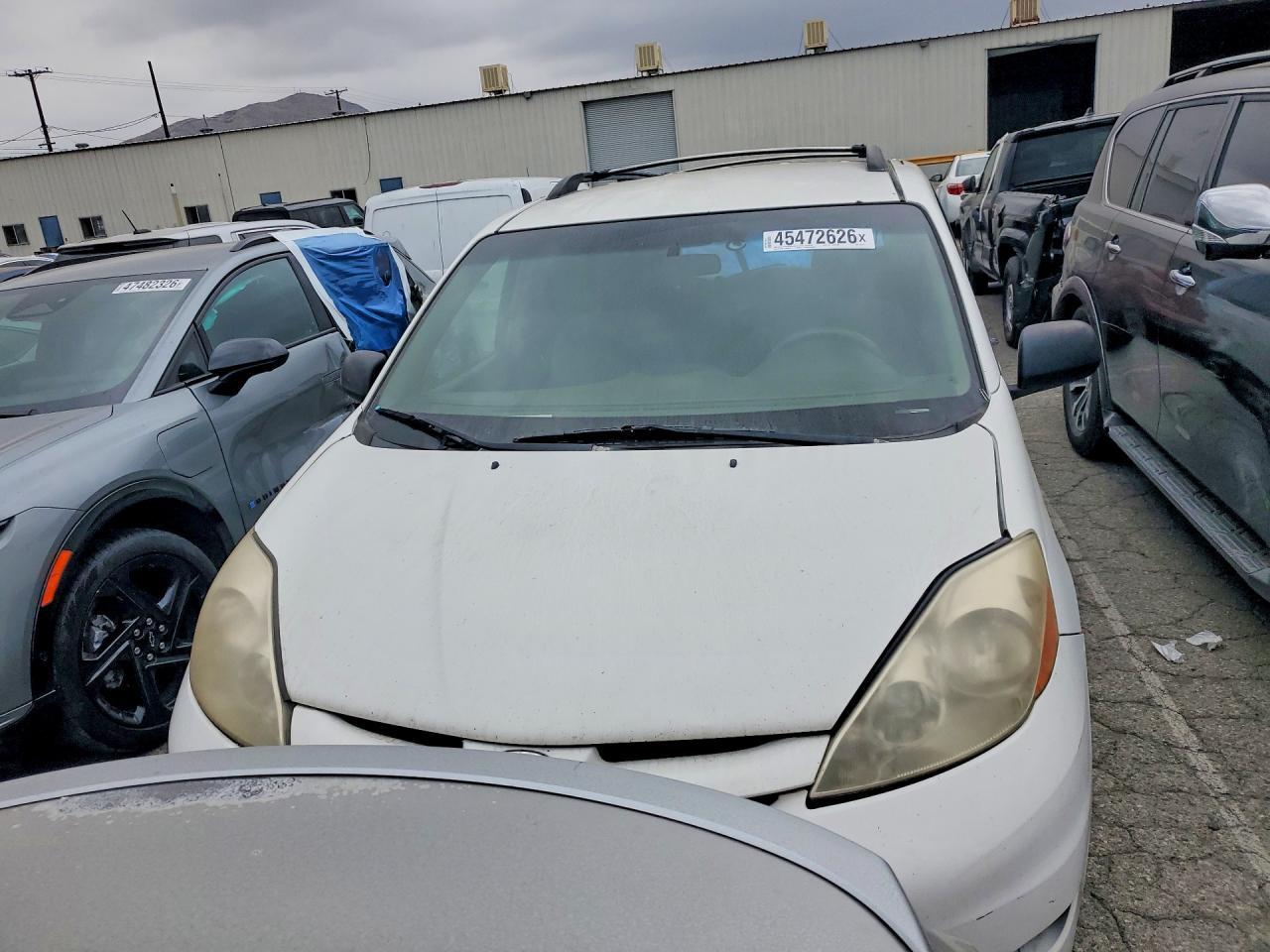 2008 TOYOTA SIENNA