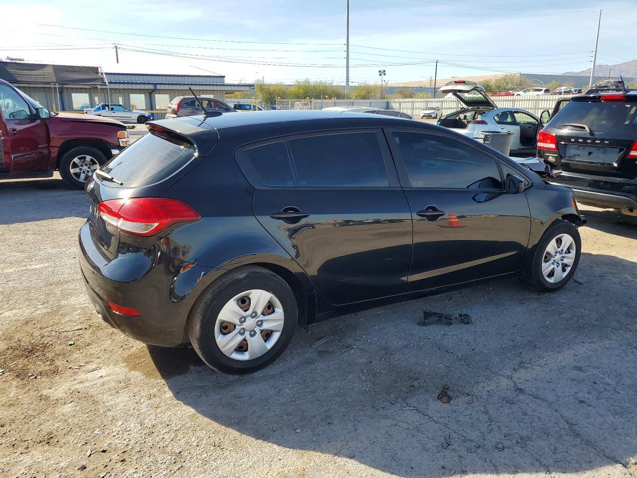 2017 KIA FORTE