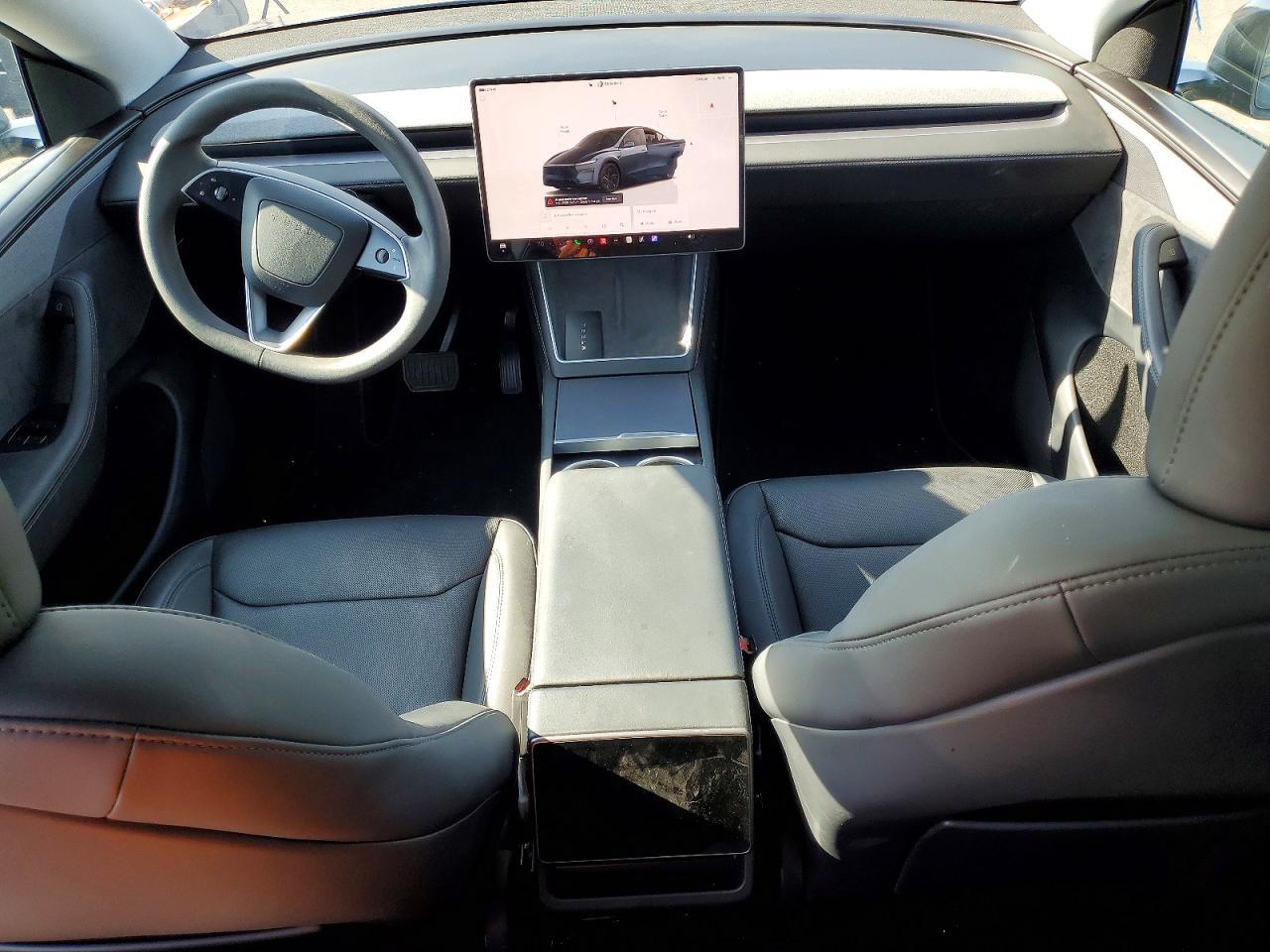2026 TESLA MODEL Y