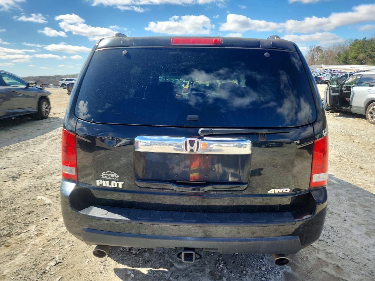 2011 HONDA PILOT