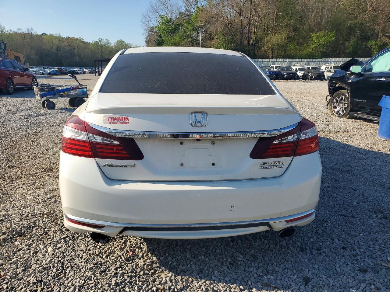 2017 HONDA ACCORD