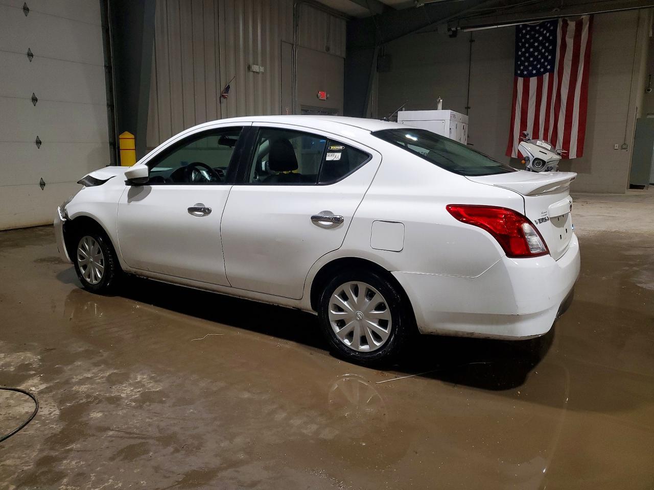 2016 NISSAN VERSA