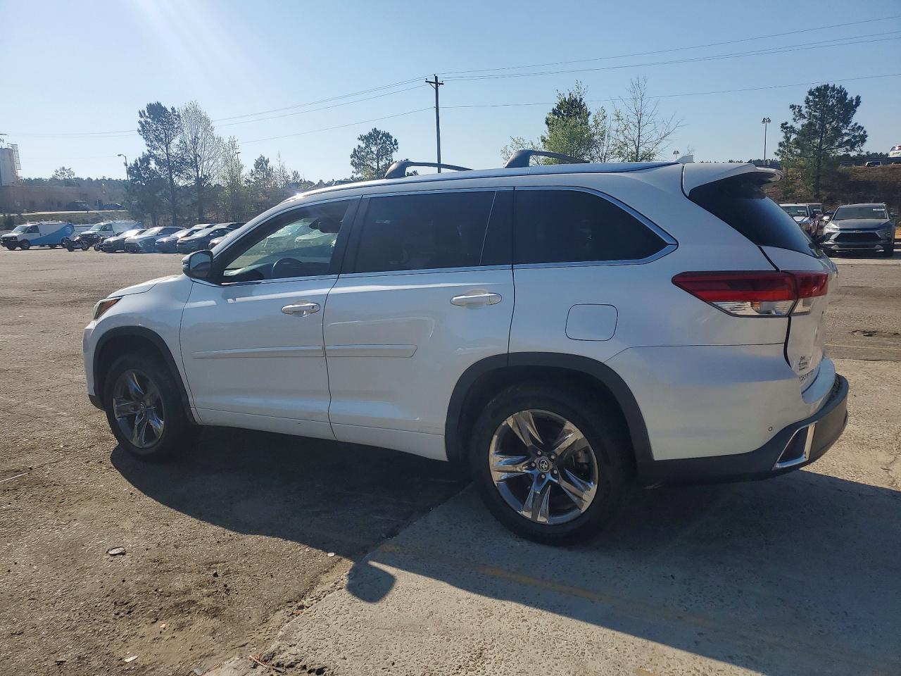 2018 TOYOTA HIGHLANDER