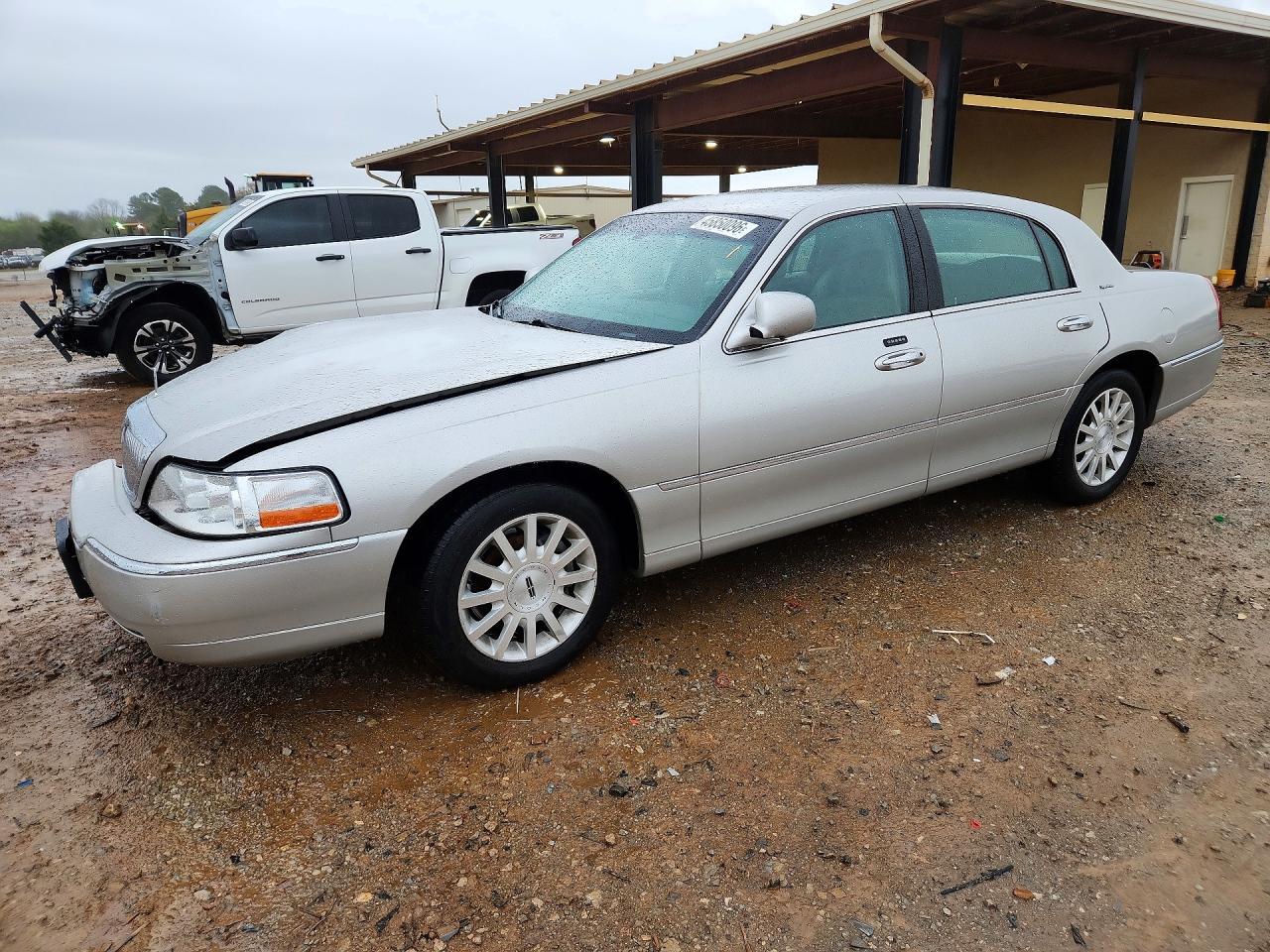 2007 LINCOLN Town Car
