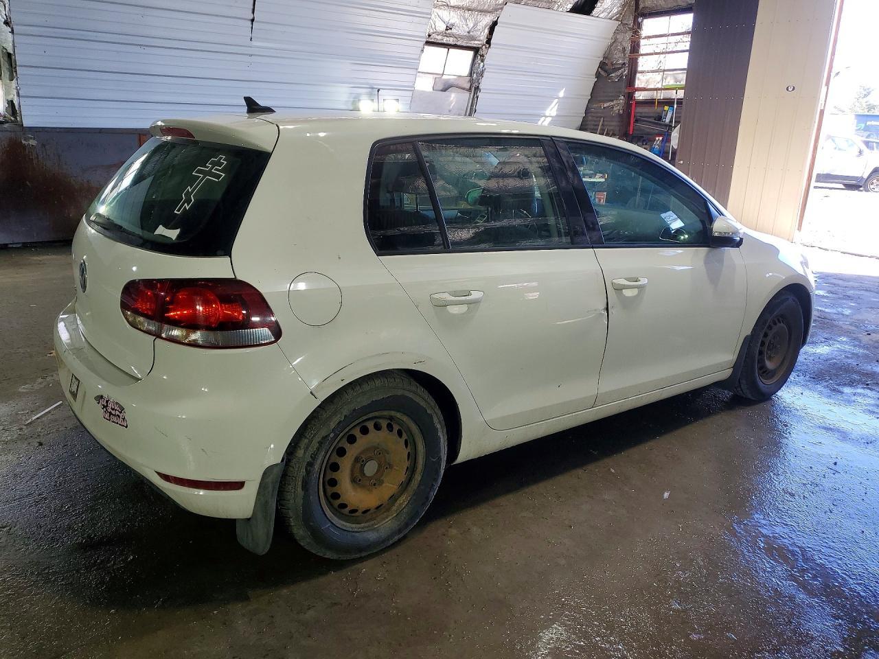 2014 VOLKSWAGEN GOLF