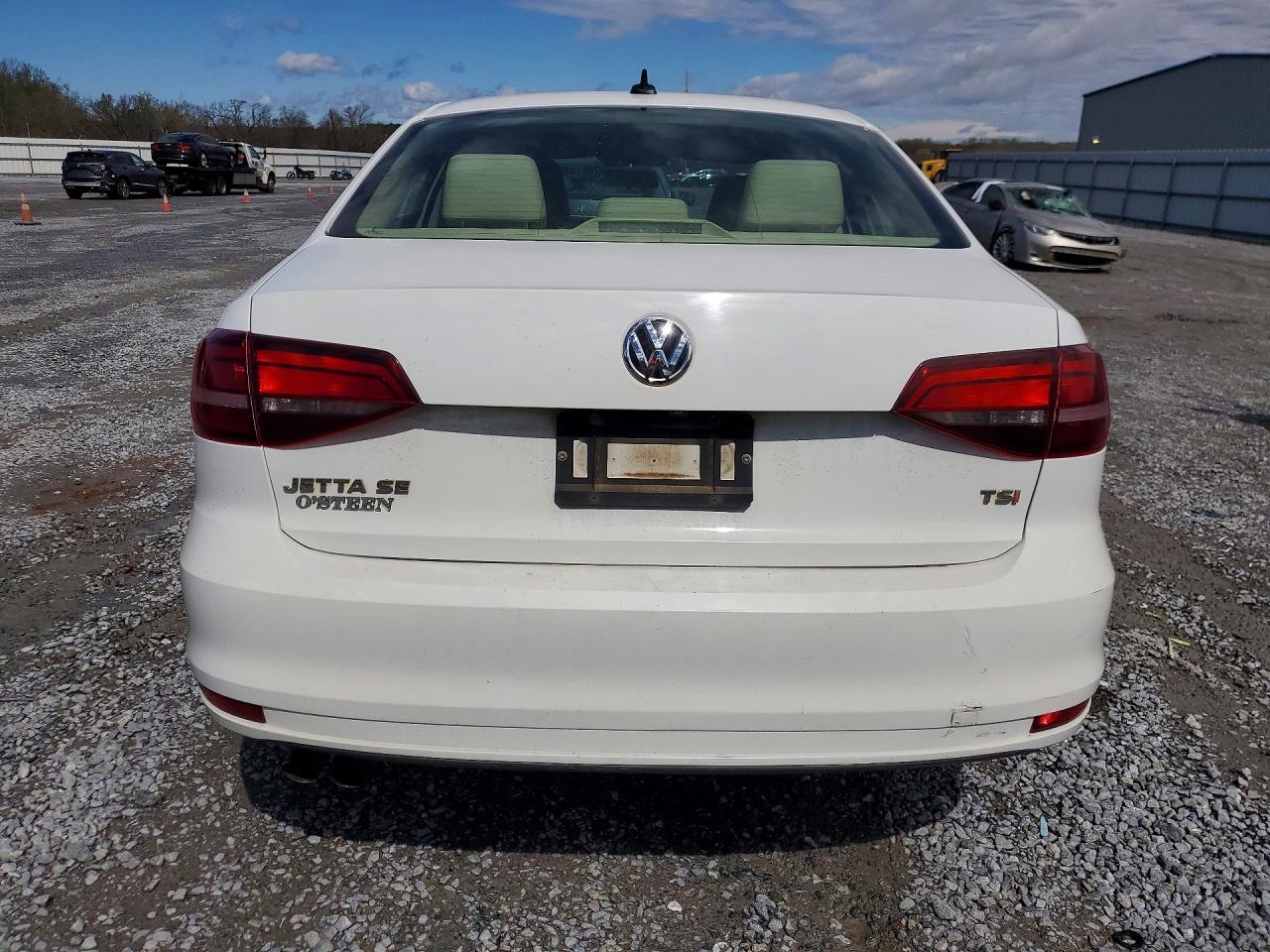 2016 VOLKSWAGEN JETTA
