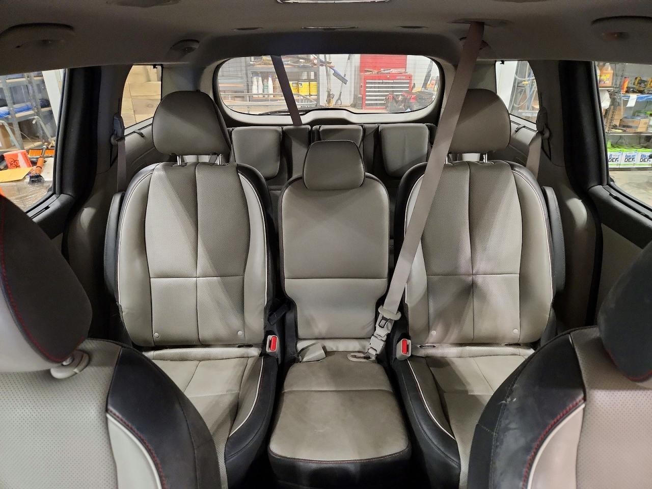 2016 KIA SEDONA