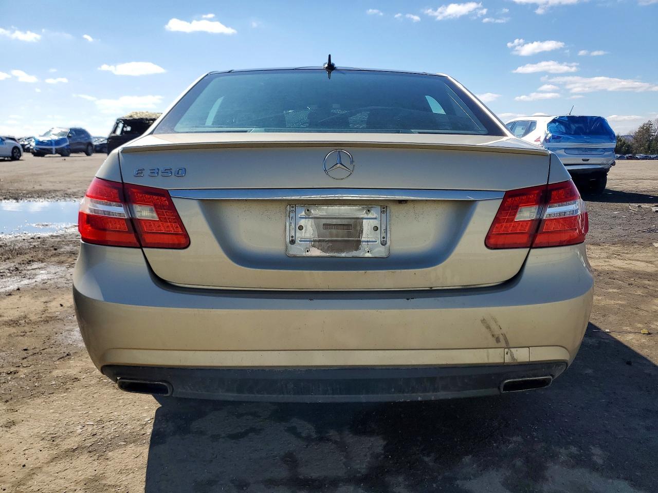 2010 MERCEDES-BENZ E-Class