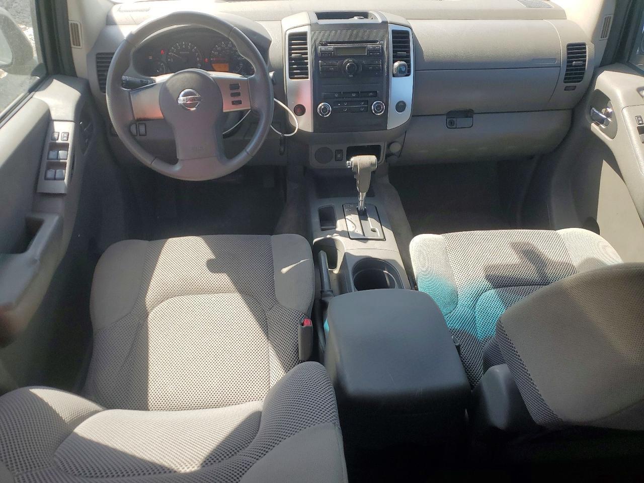 2011 NISSAN Frontier