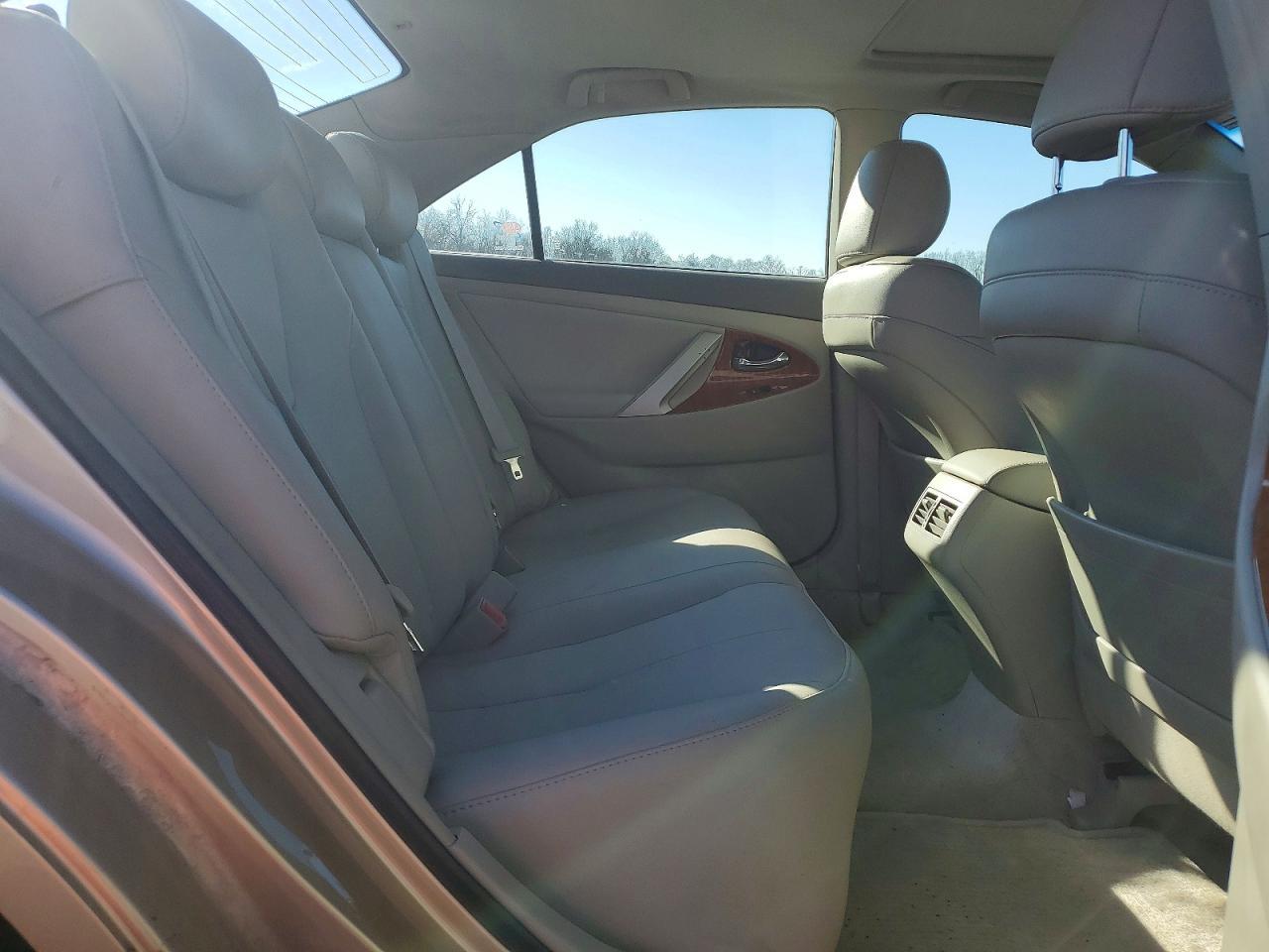 2010 TOYOTA CAMRY