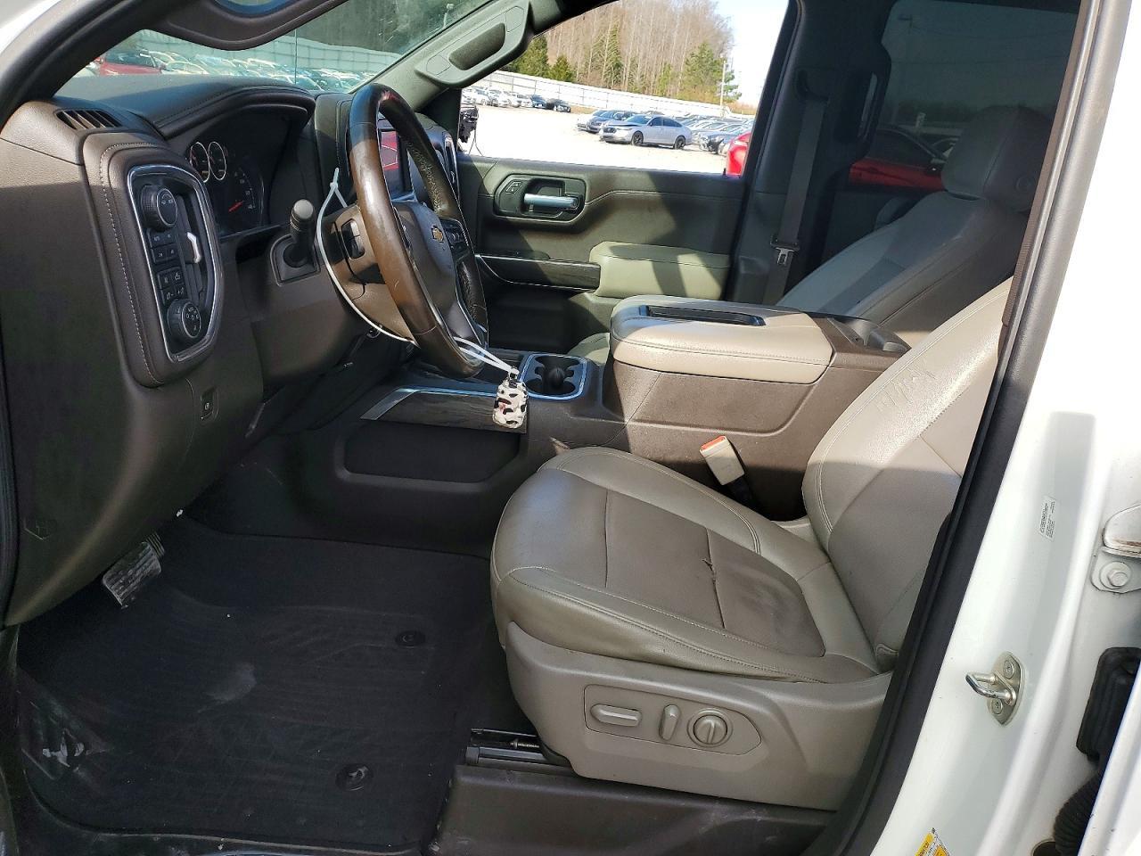 2021 CHEVROLET Silverado