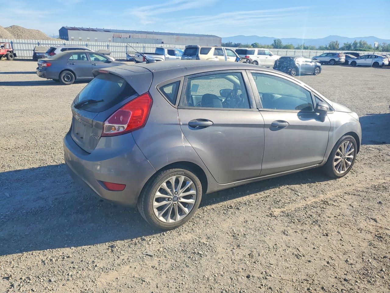 2014 FORD Fiesta