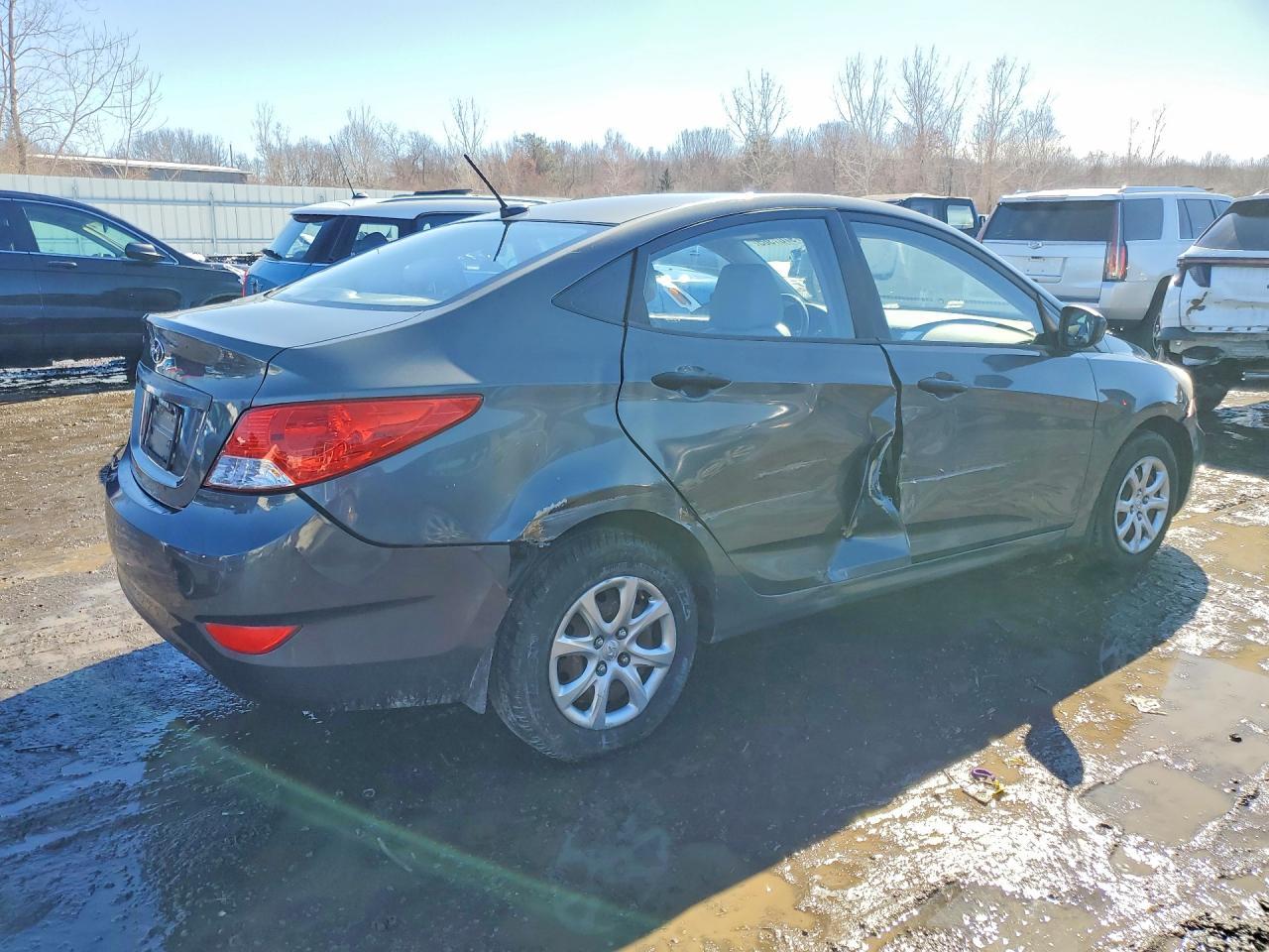 2012 HYUNDAI ACCENT