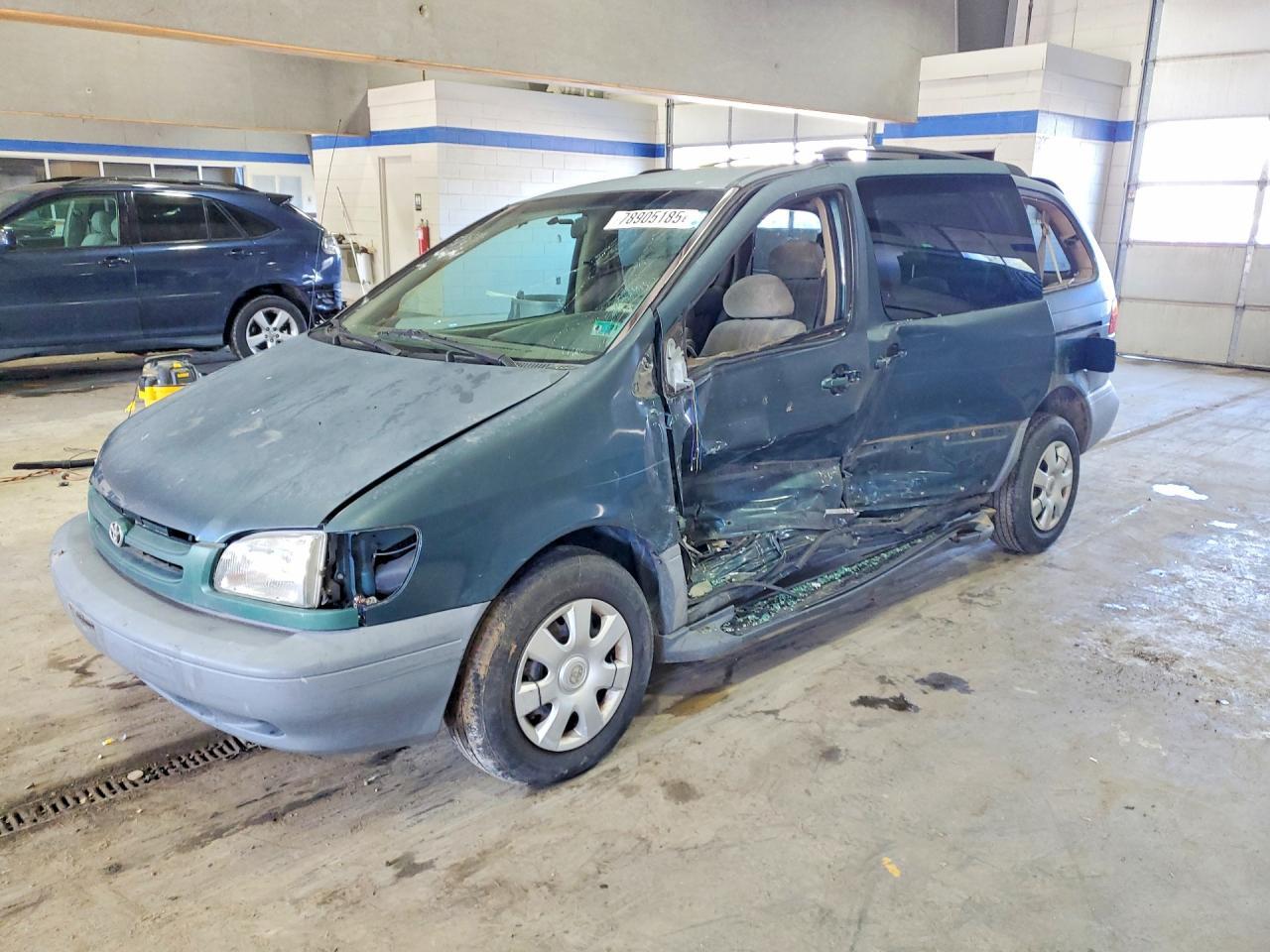 1998 TOYOTA SIENNA