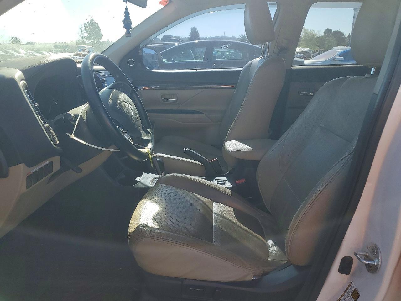 2015 MITSUBISHI outlander