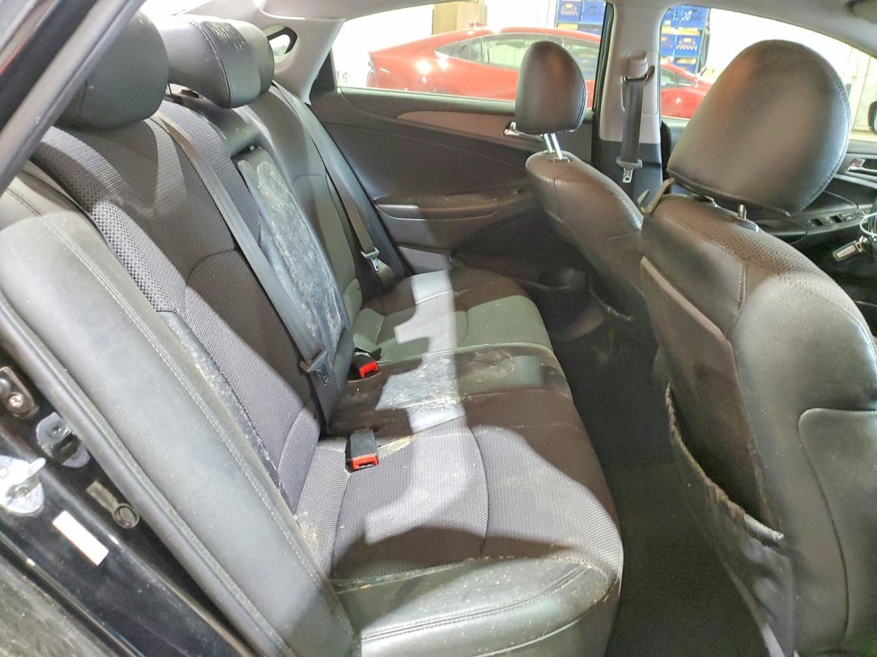 2011 HYUNDAI SONATA