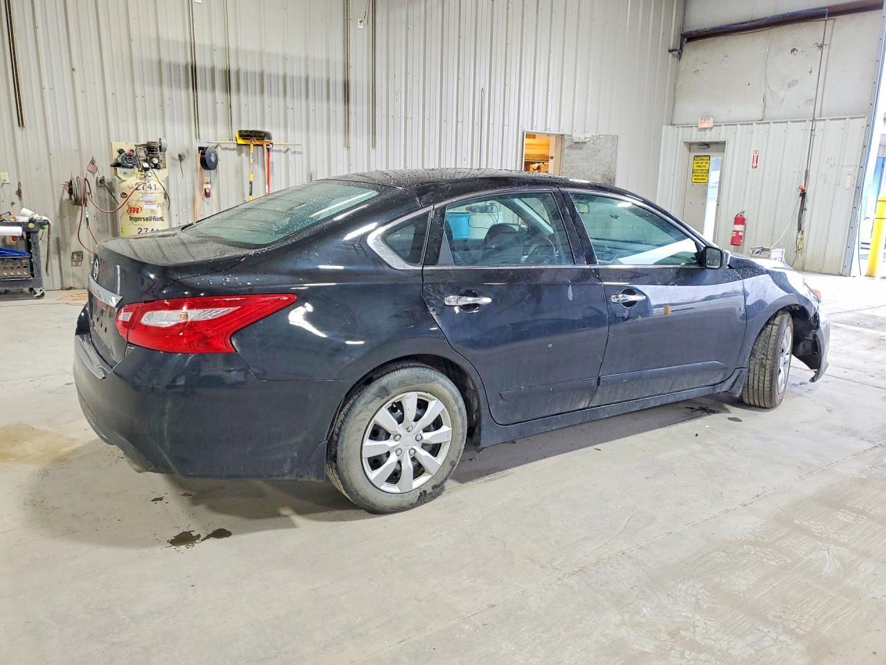 2017 NISSAN ALTIMA