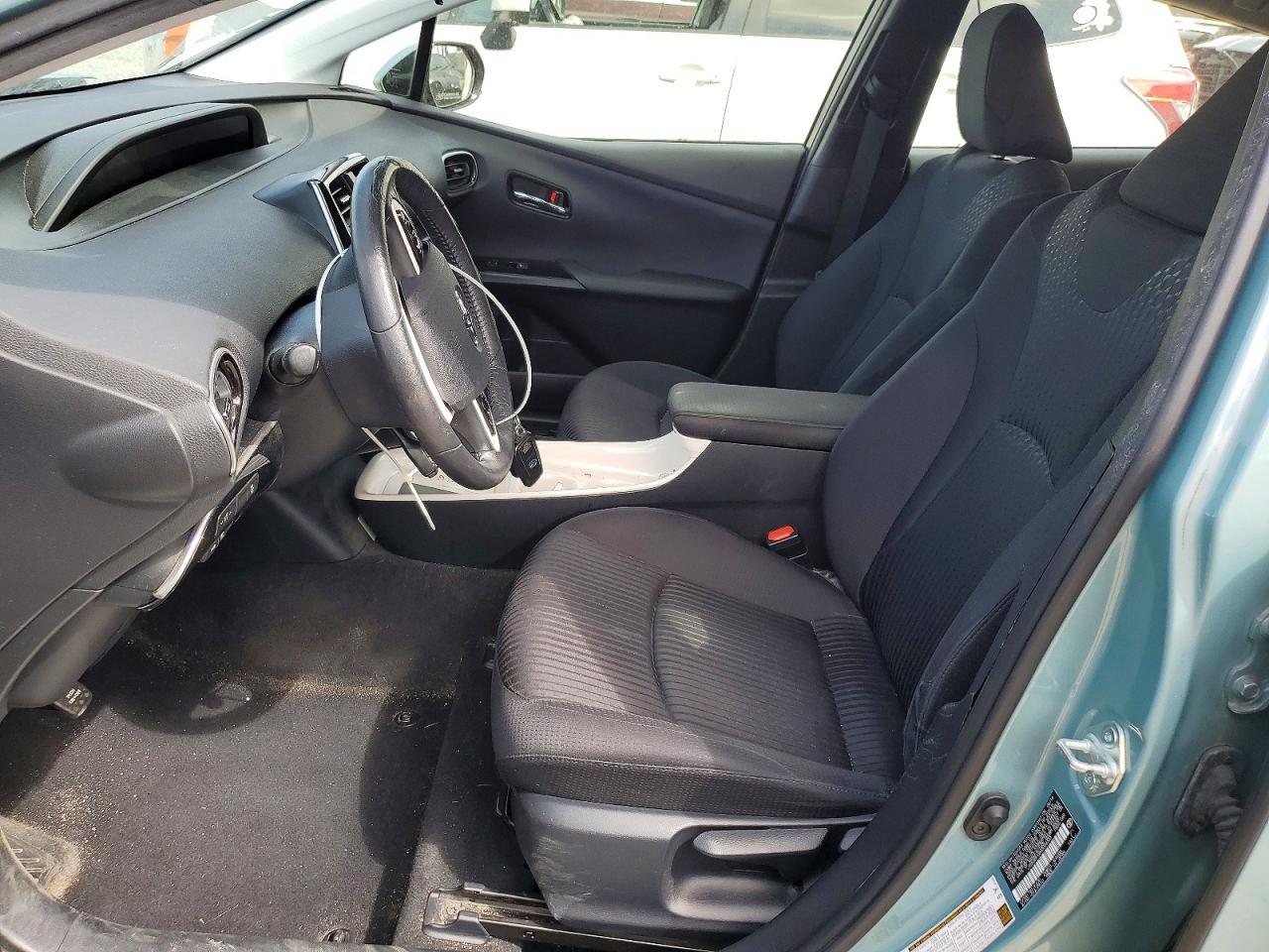 2016 TOYOTA PRIUS