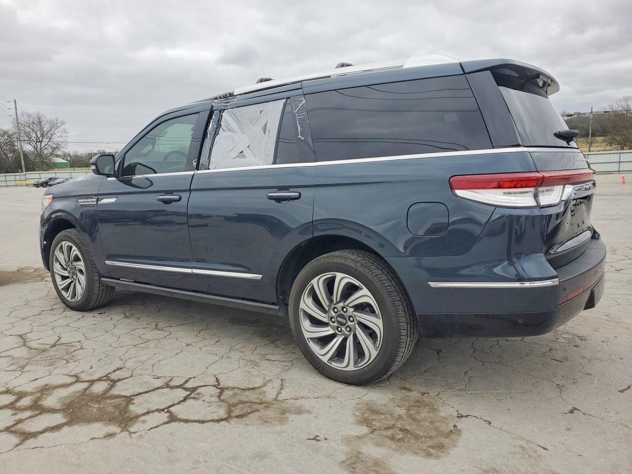 2024 LINCOLN Navigator