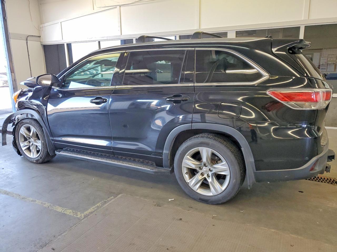 2015 TOYOTA HIGHLANDER