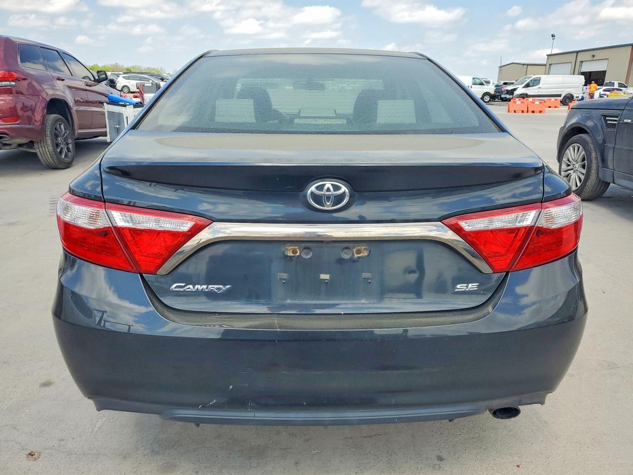 2015 TOYOTA CAMRY
