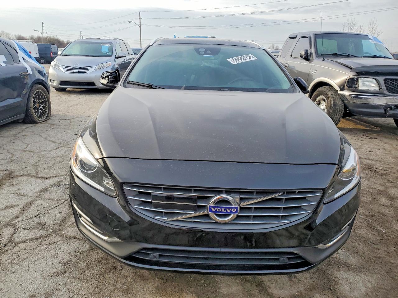 2016 VOLVO V60