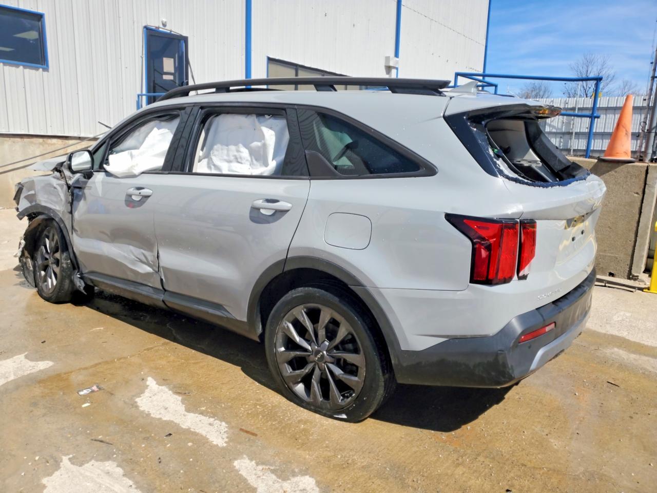 2023 KIA SORENTO