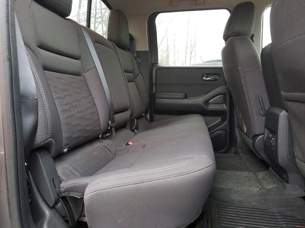 2024 NISSAN Frontier