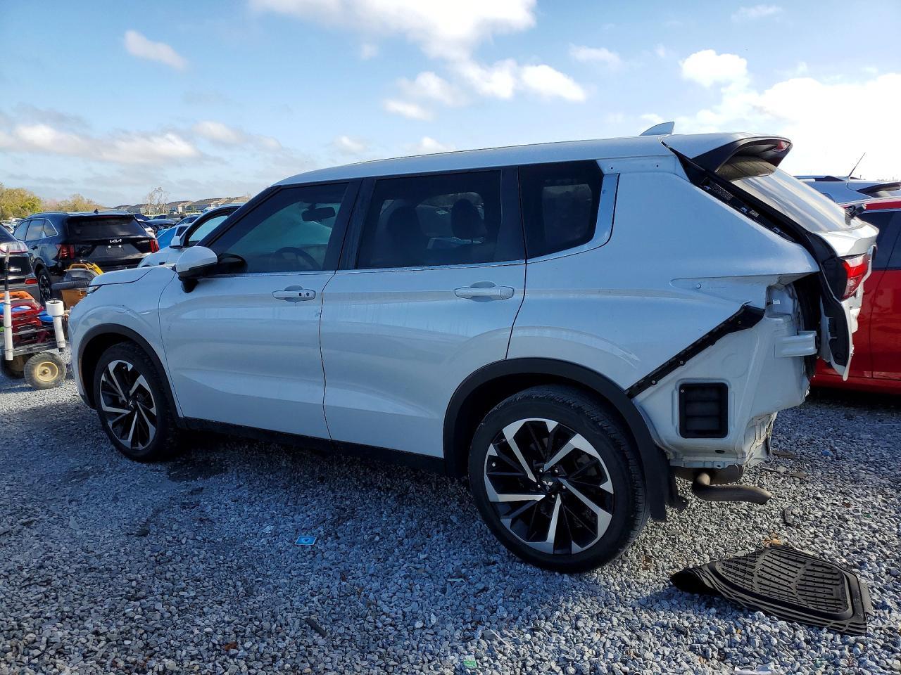 2024 MITSUBISHI outlander