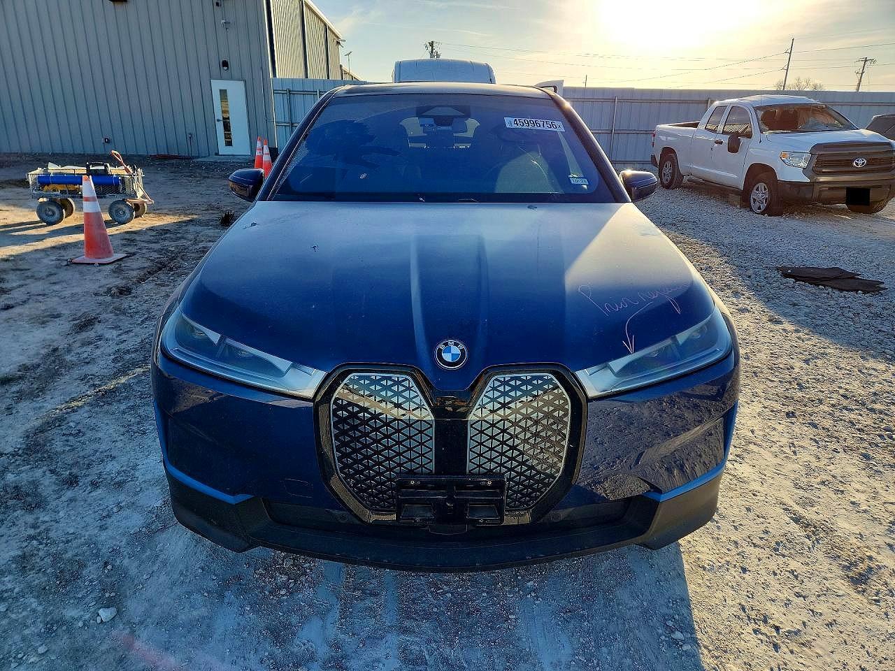 2023 BMW iX