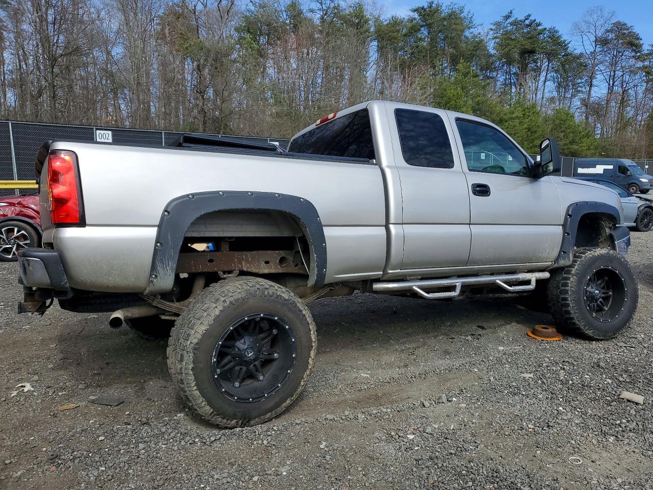 2004 CHEVROLET Silverado