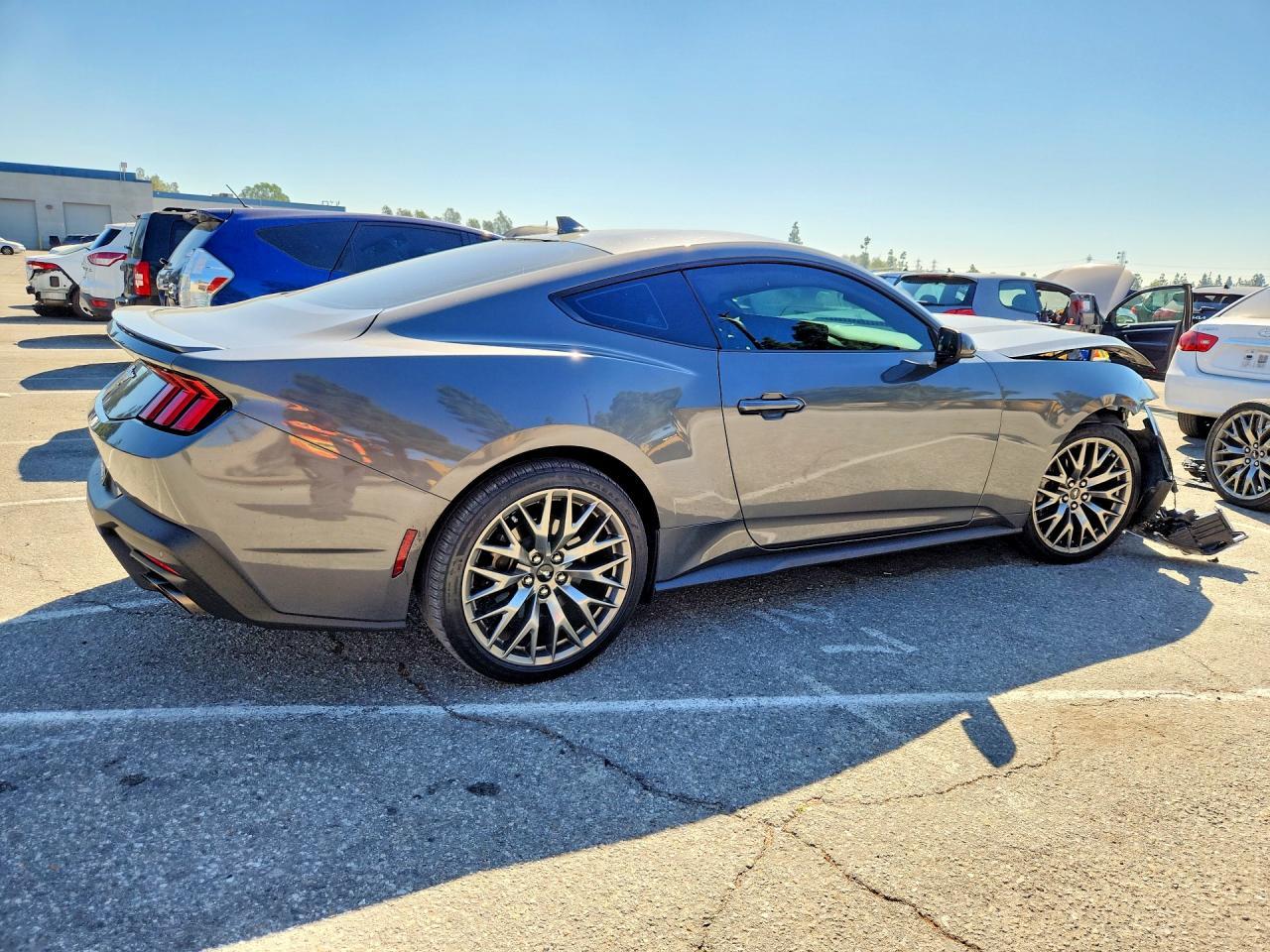 2025 FORD MUSTANG