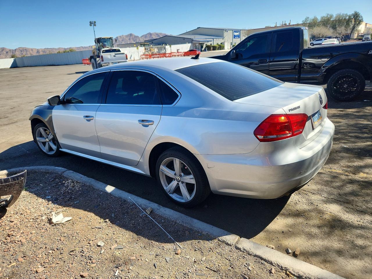 2015 VOLKSWAGEN Passat