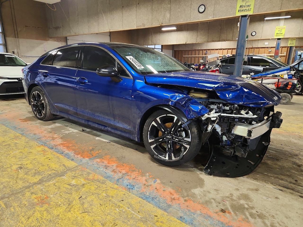 2022 KIA K5