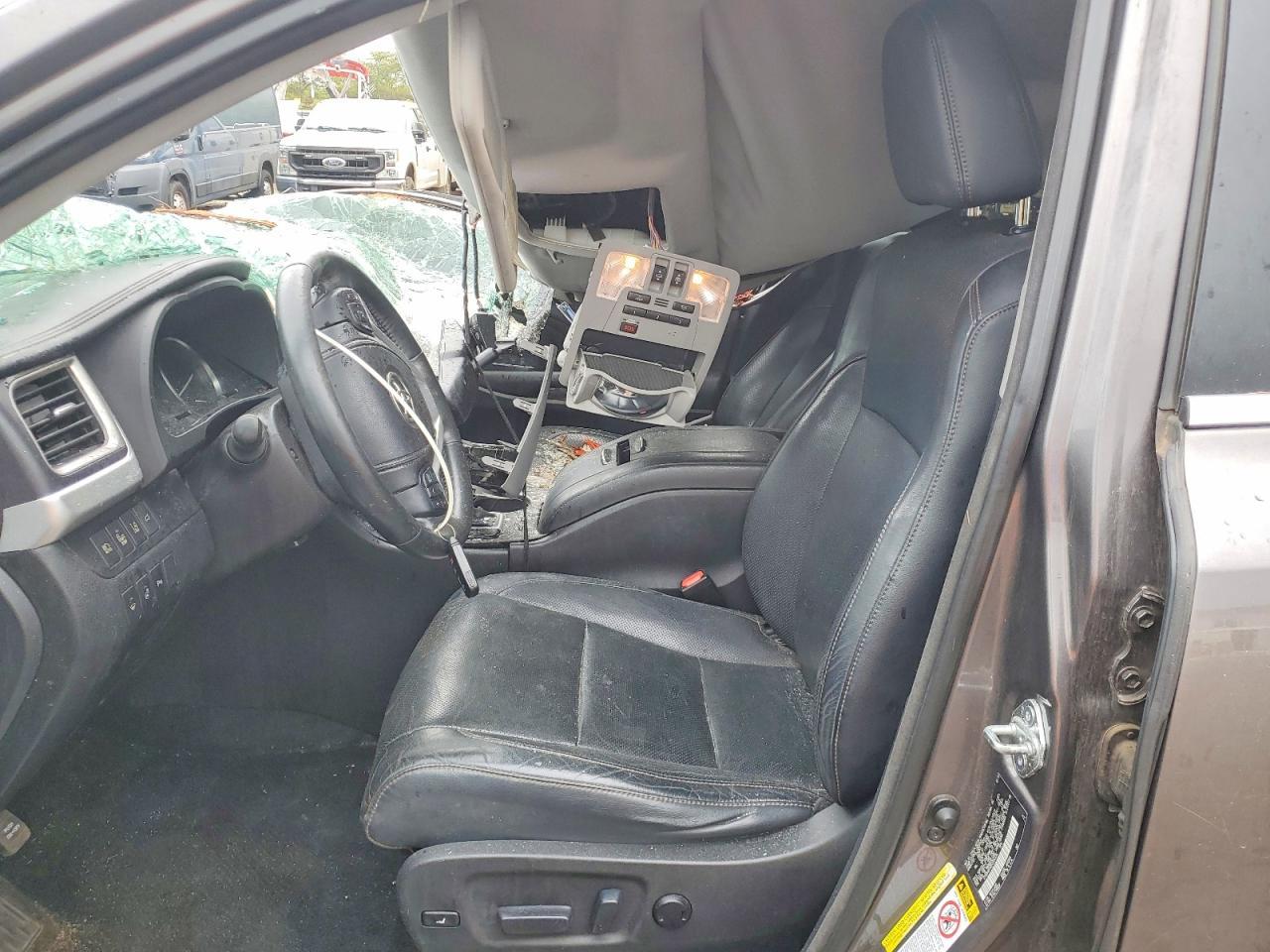 2014 TOYOTA HIGHLANDER