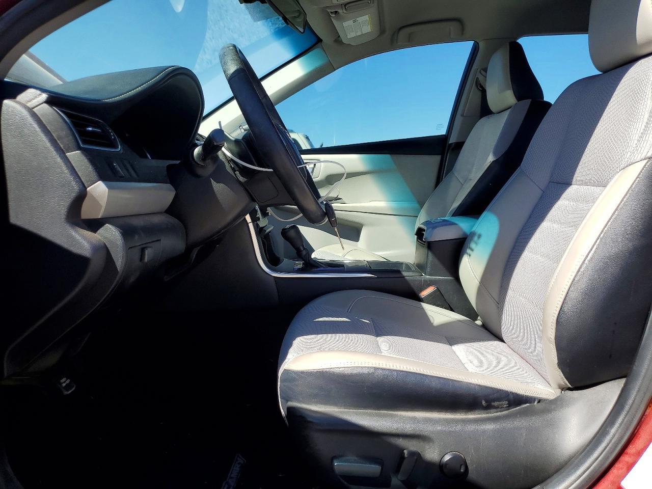 2016 TOYOTA CAMRY