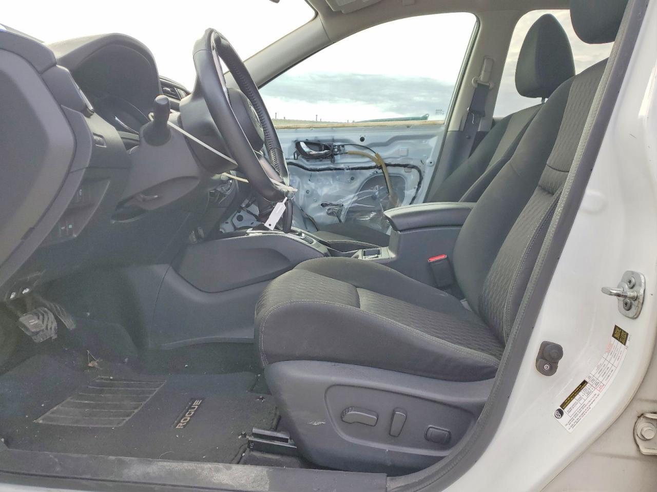 2017 NISSAN ROGUE