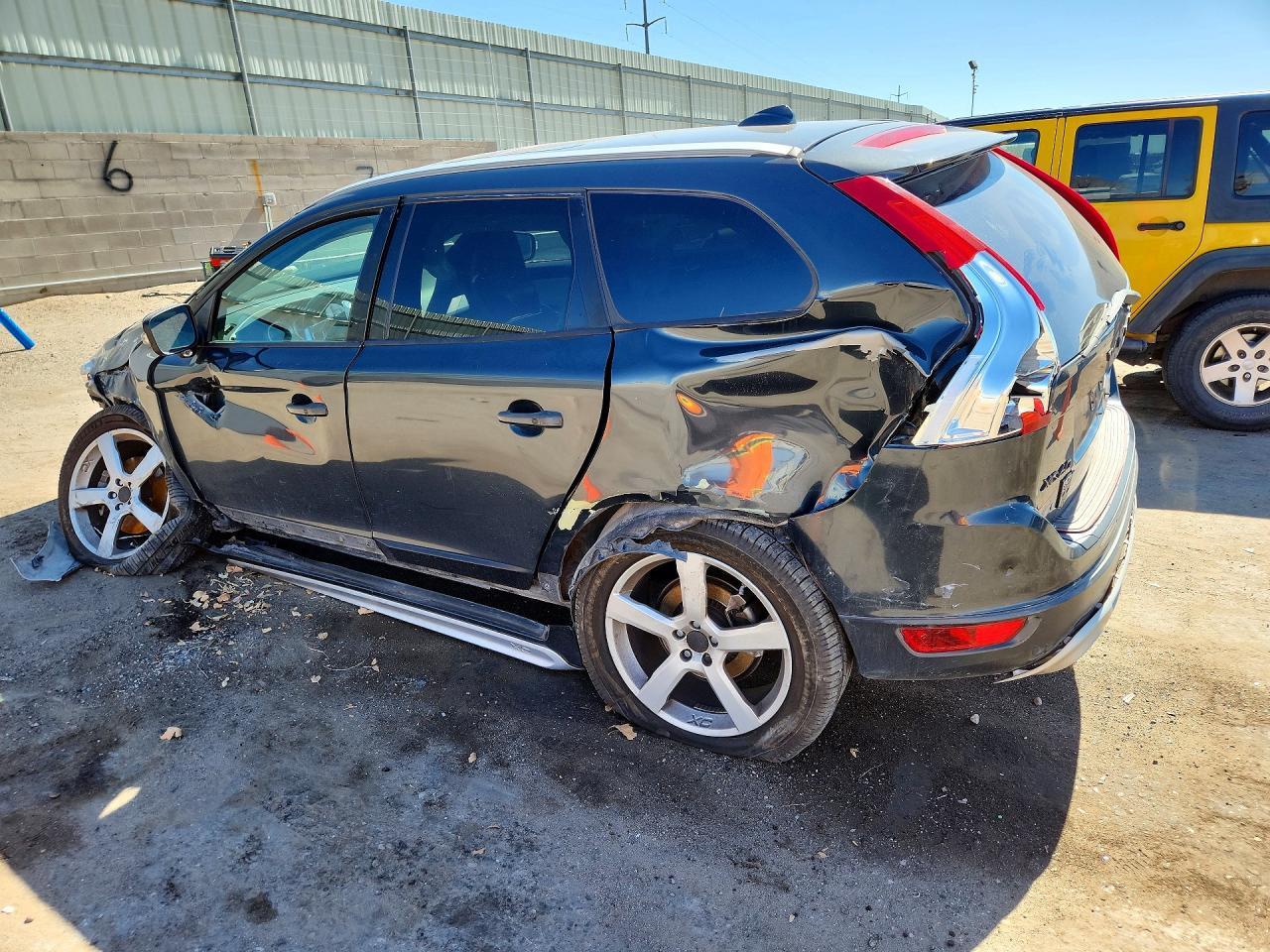 2013 VOLVO XC60