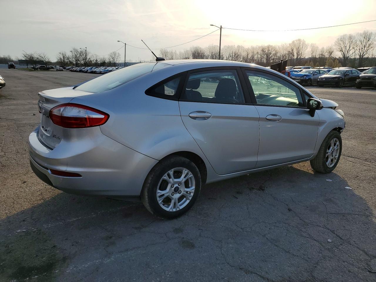 2015 FORD Fiesta