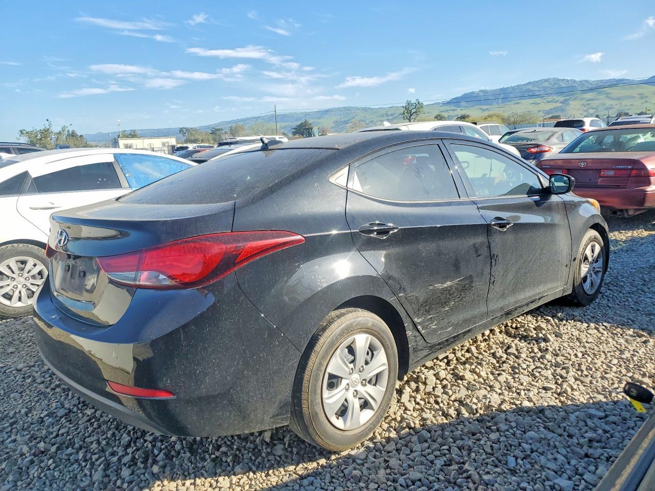 2016 HYUNDAI ELANTRA
