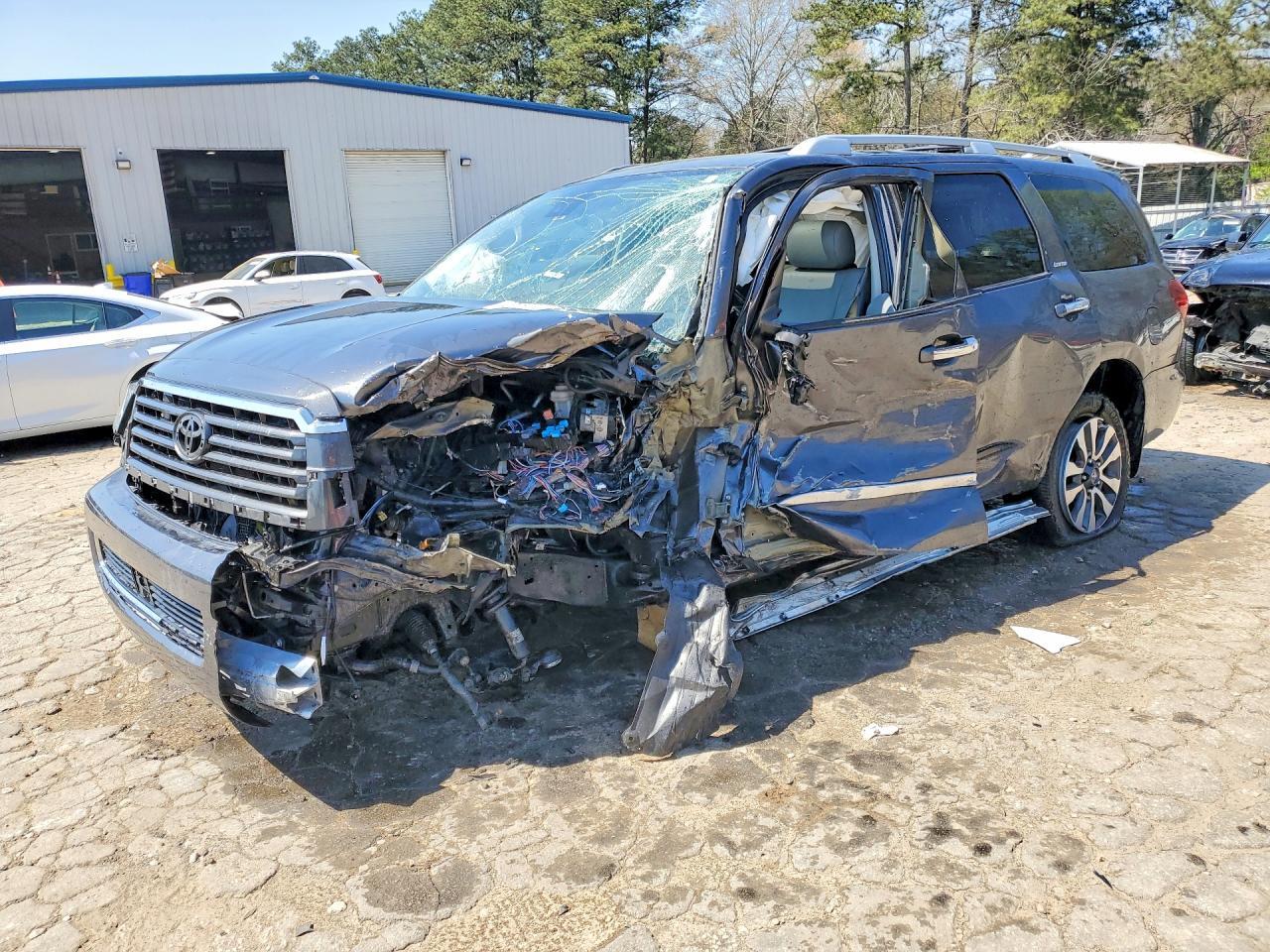 2020 TOYOTA Sequoia