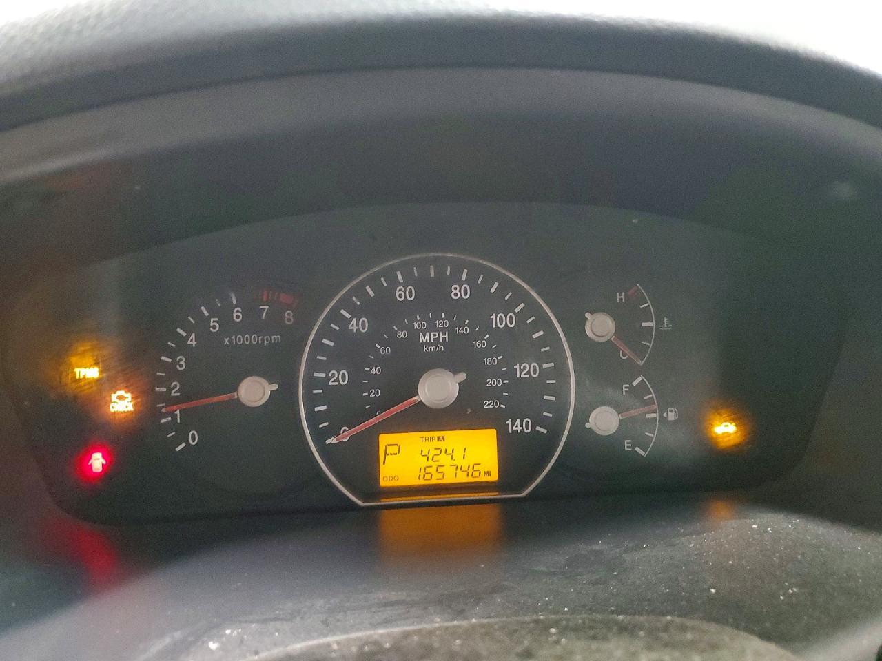 2009 KIA RONDO